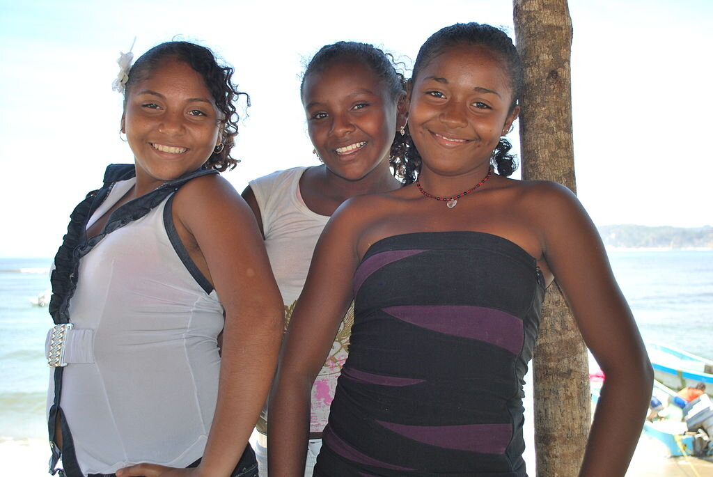Girls in Punta Maldonado, Cuajinicuilapa, Guerrero. Photo by Alejandro Linares Garcia. Creative Commons.